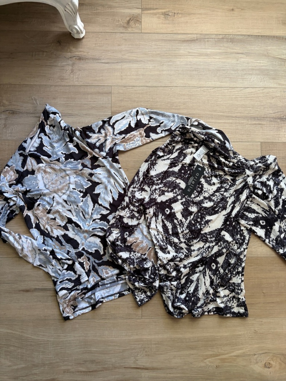 Babaton Black, White & Taupe Long-Sleeve Printed Top